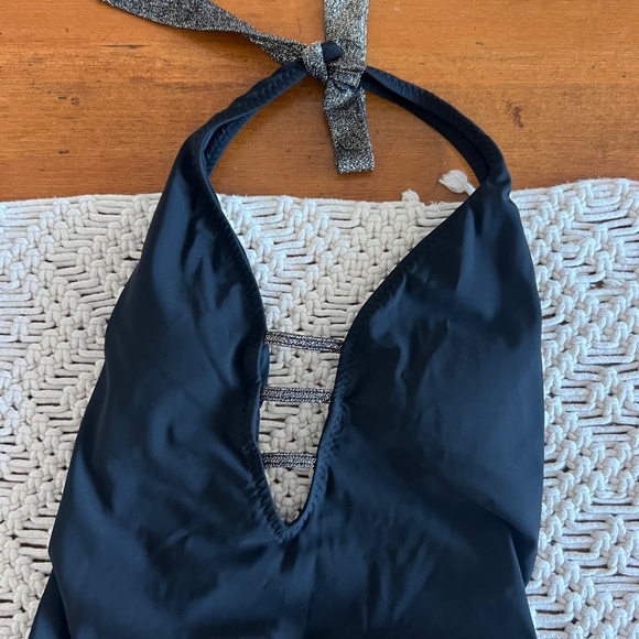 Red Carter Black strappy one piece - Picture 4 of 8